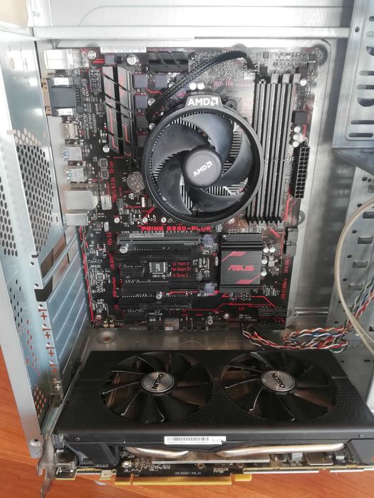 Компютър Asus Prime B350-plus с AMD Ryzen 5 1600 Sapphire Nitro+ 8GB