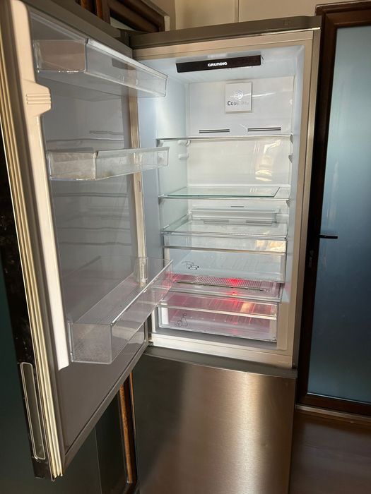 Frigider Grundig Nofrost cu afisaj