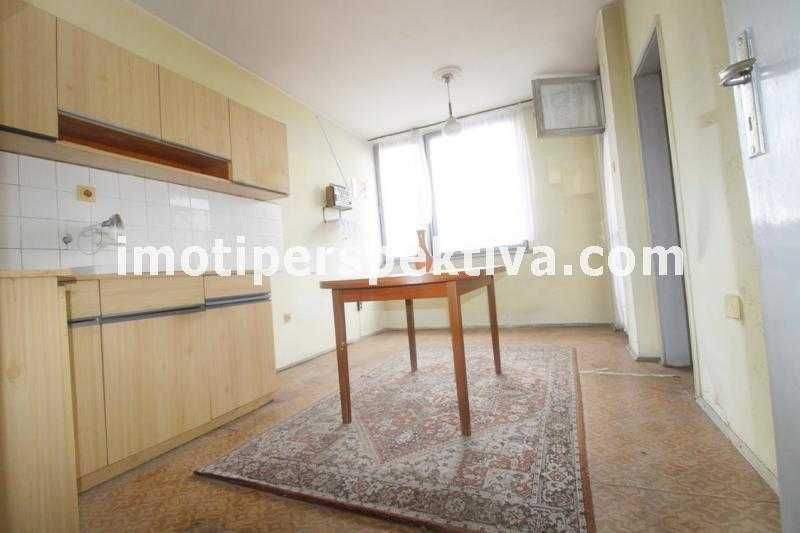 Продава се Тристаен апартамент в Пловдив, Кючук Париж - 82 кв.м за 1493 €/кв.м - Снимка #2