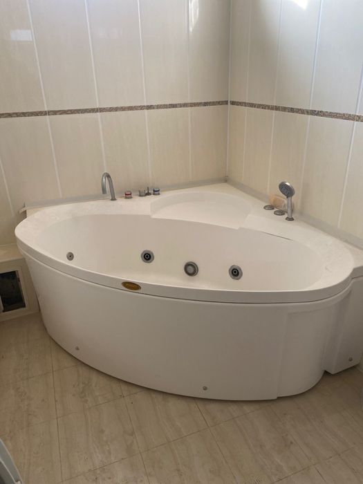 Продам джакузи 20000