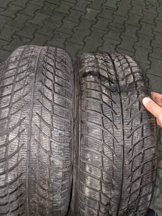 Vând sau schimb jenti  aluminiu BMW 5x120  R15 cu cauciucuri iarna