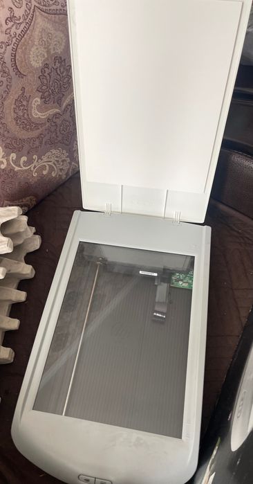 Продам сканер Scanjet G240