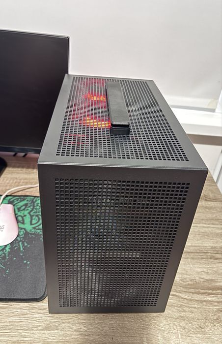 Геймърски сетъп/компютър Ryzen 5600XT/RTX4060 8GB/16 Ram/512 ssd/750 HDD/750W +Монитор LG Ultrawide, периферия.
