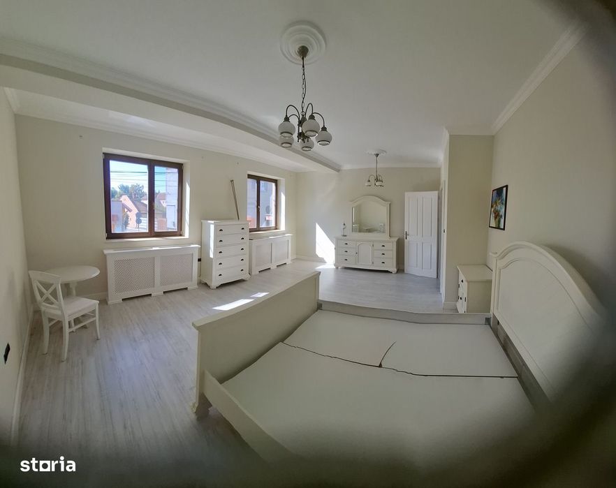 Apartament 2 camere, balcon, Centru Arad