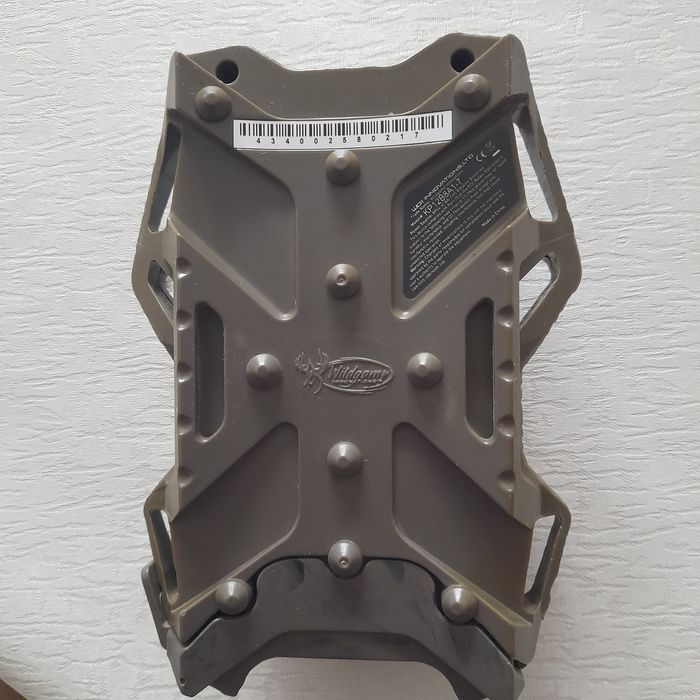 Vând camera vanatoare ca noua