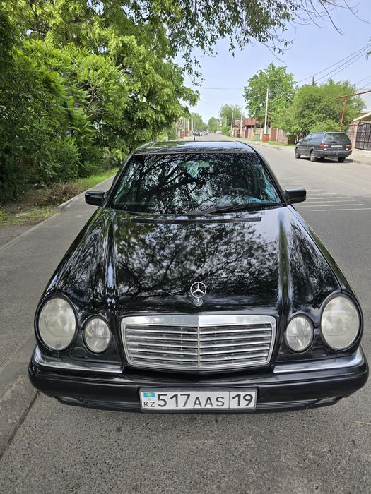 Срочно продам Мерседес 210