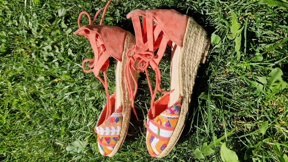 Босоножки женские