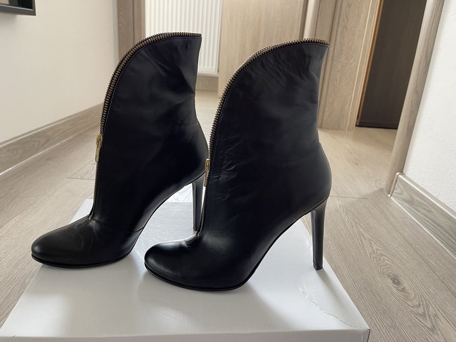 Ghete noi piele 37 Yvette