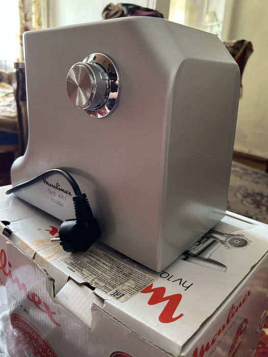 Мясорубка абсолютно новая, в идеальном состоянии moulinex nv10
