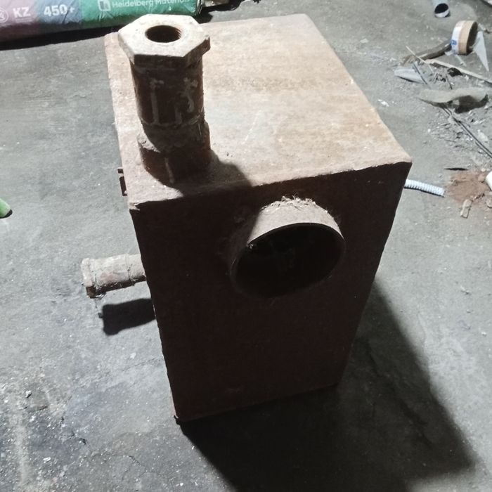Продаю котел газовый краны для воды тиски