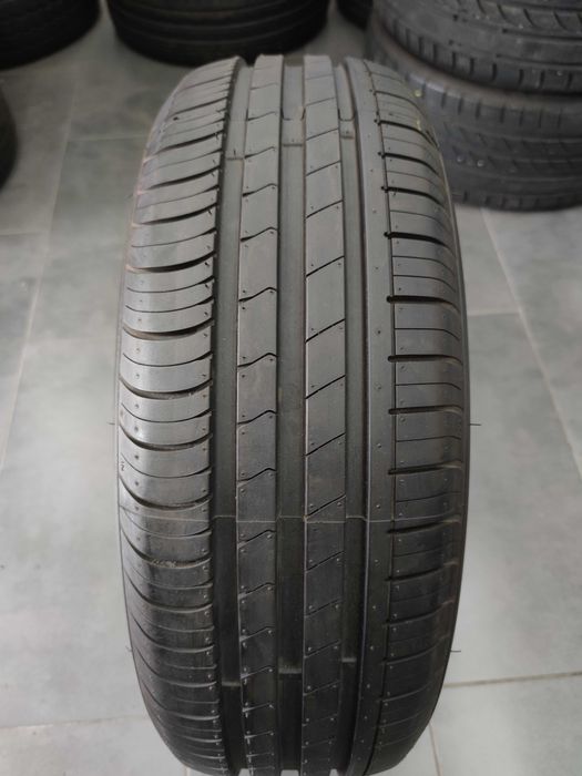 Единични гуми с размер 205 60 16
