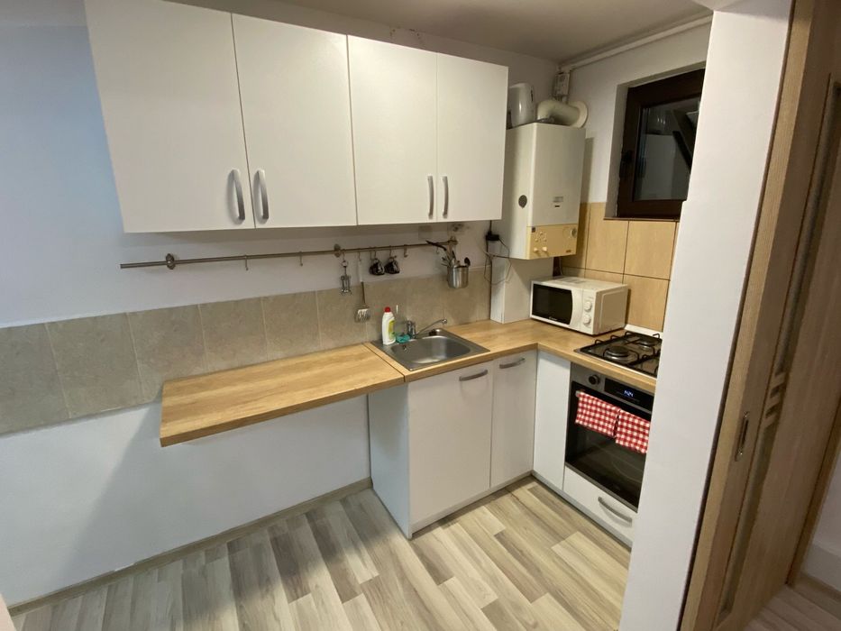 Oferta! Inchiriez apartament 2 camere mobilat & utilat, decomandat Sala Polivalenta