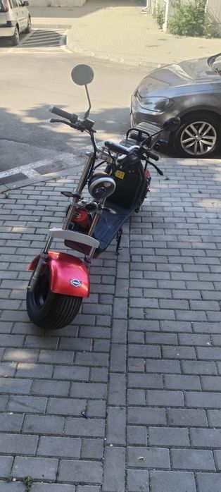 Vând motoscuter electric