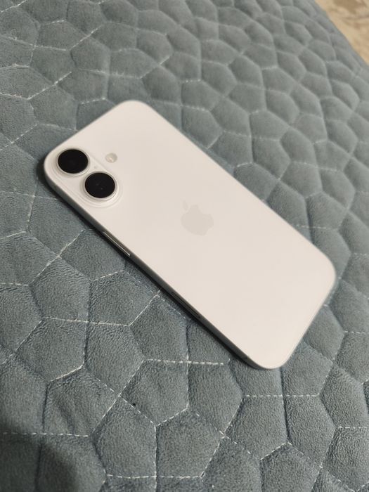Продам Iphone 17