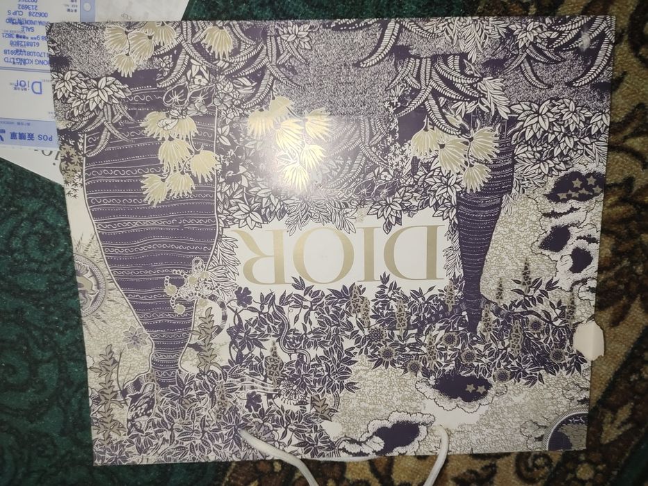 Продам кроссовки новые