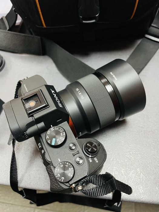Sony A72 A7II , stare perfecta de functionare 5000 de cadre / blitz trepied obievtiv 50mm sony baterii suplimentare geanta pachet