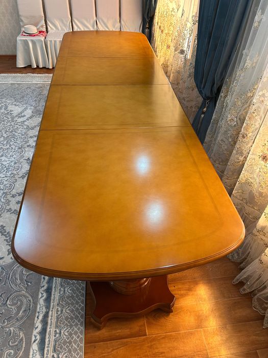 Продам большой стол