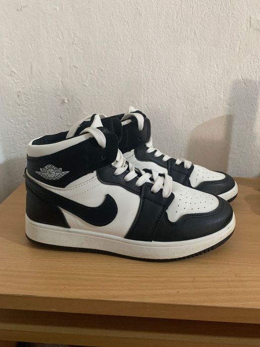 Нови jordan кецове