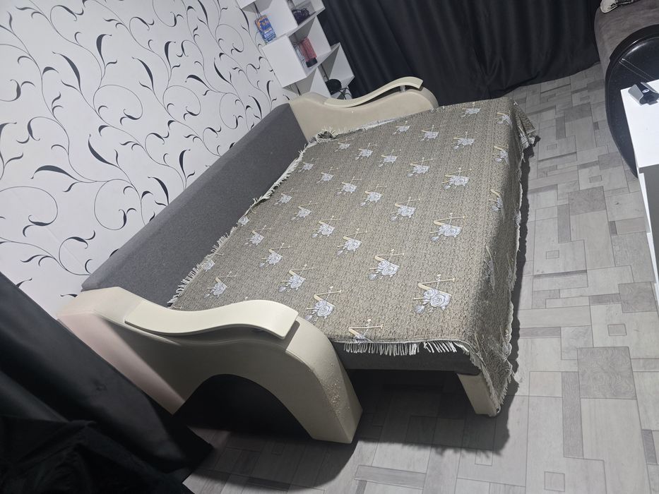 Продам диван,не дорого