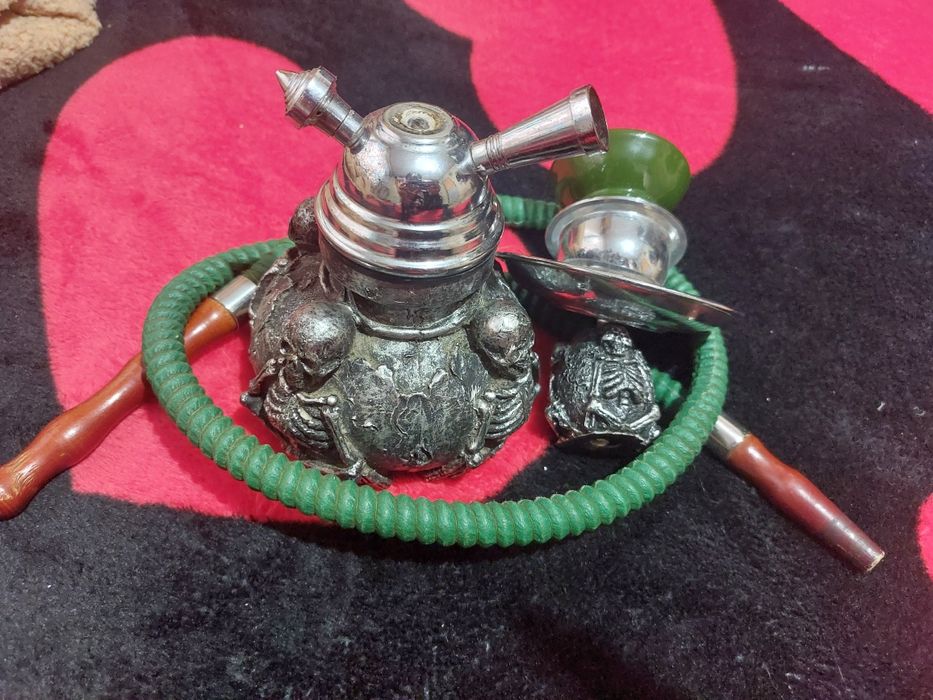 Narghilea, o vând pentru ca nu o folosesc, a fost folosita odată!