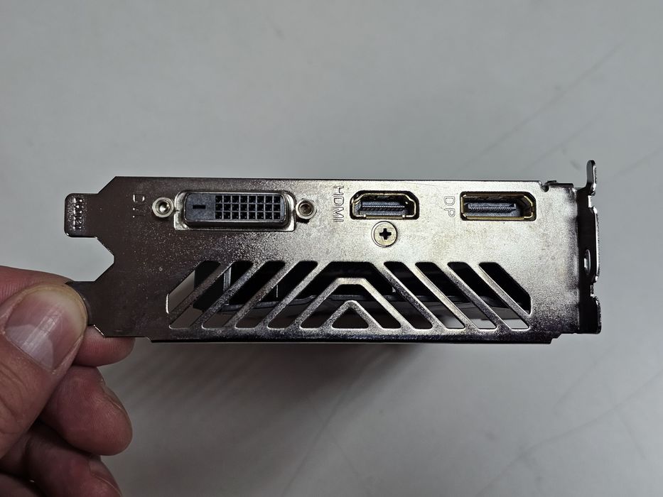 Продам Gigabyte GeForce GTX 1050 (2GB).