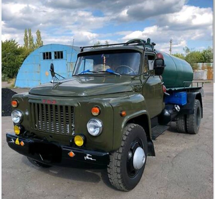 Ассенизатор говновоз