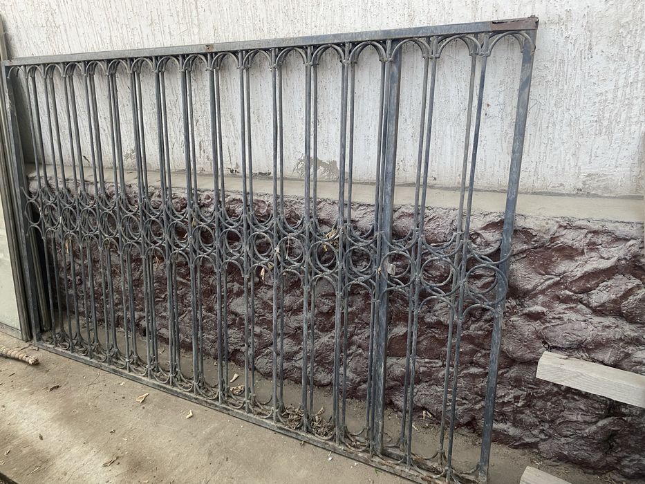 Железный забор решотка