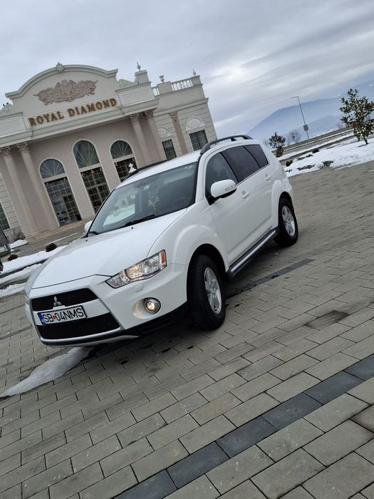Mitsubishi Outlander 2.2   140CP 7 locuri