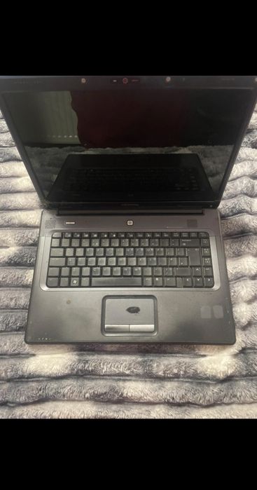 Laptop black foarte bun