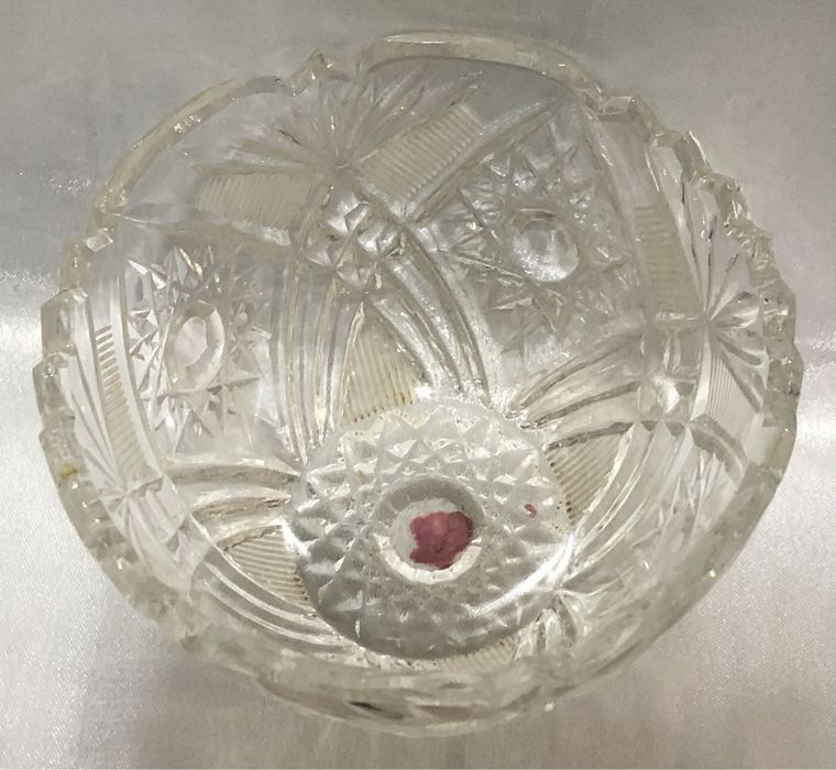 Советские хрусталь сатылады.