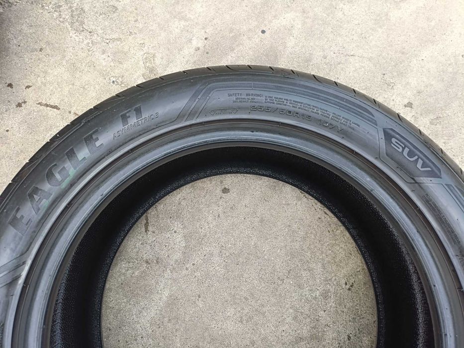 O anvelopa de vara 255 50 19 goodyear asymmetric 3 dot 3021