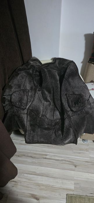 De Vanzare Cojoc Foarte Calduros