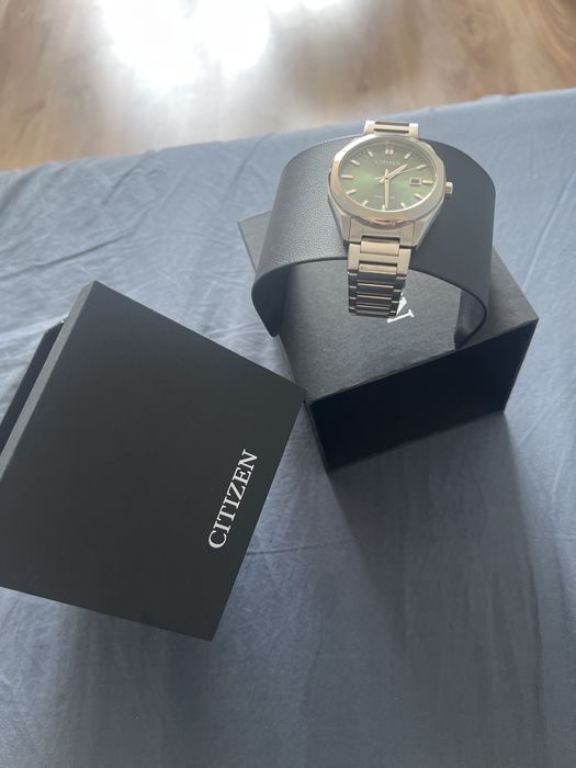 Часовник Citizen сапфир кристал
