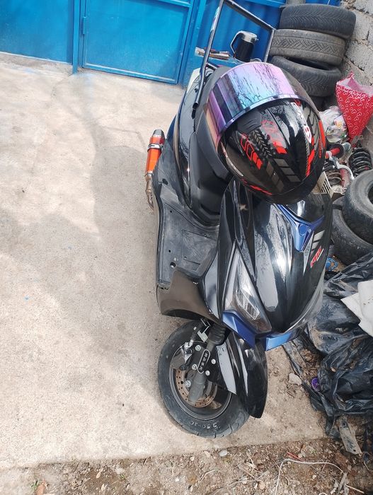 Продам м8 про срочно