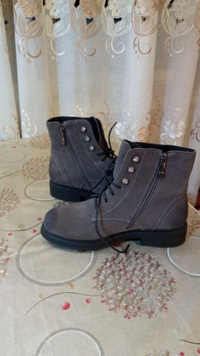 Женские ботинки новые