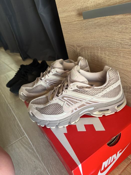 Vand adidais Nike