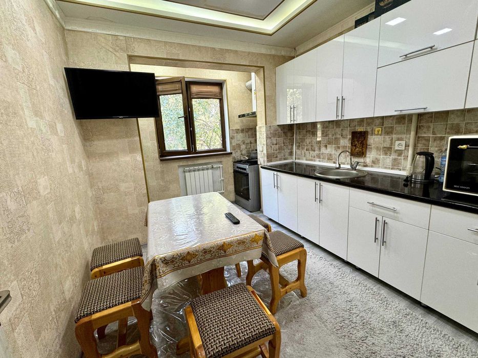 улица Бабура  2/3/9  Биржа  60м²