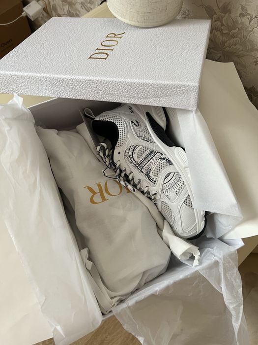 Продам кроссовки