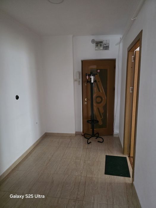 De vanzare/inchiriat apartament 2 camere foarte luminos. Gara pozitie foarte buna