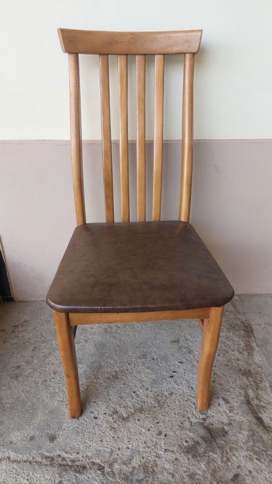 Stol va stullar yog'och