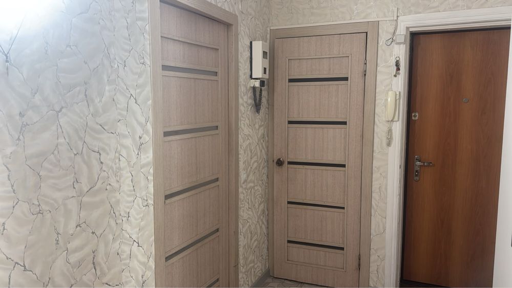 Межкомнатные двери отдам даром