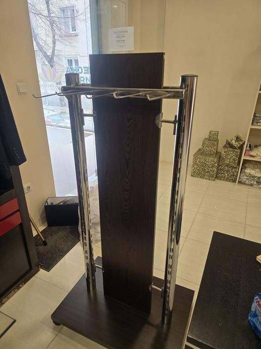 Стойка за вратовръзки, аксесоари