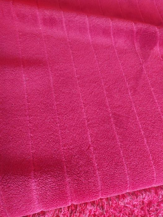 Pătură pufoasă rosie