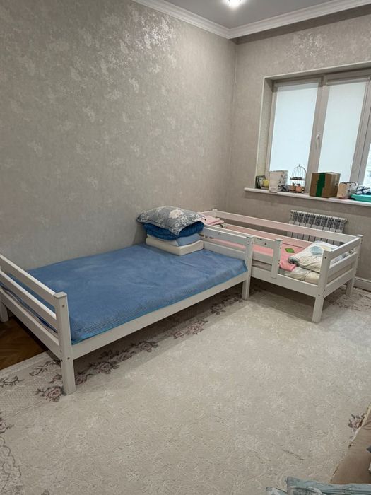 Кровать  детская 2 штуки