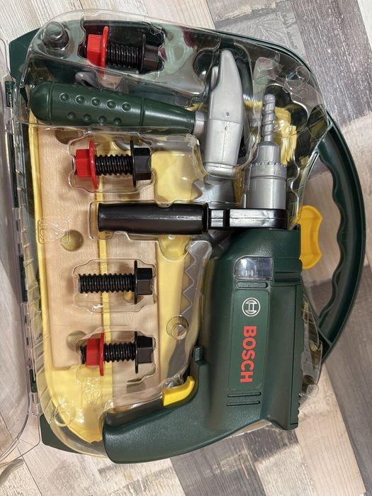 Bosch klein mini куфарче с инструменти бормашина