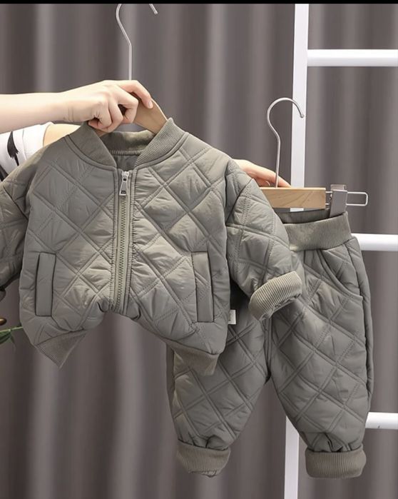 Продам детский костюм