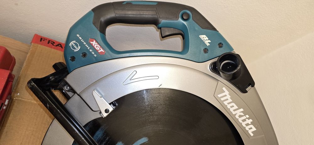 Makita HS013G circular 40V 2025