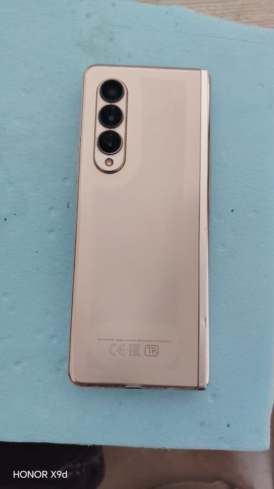Samsung Galaxy Z fold 3 -5 G