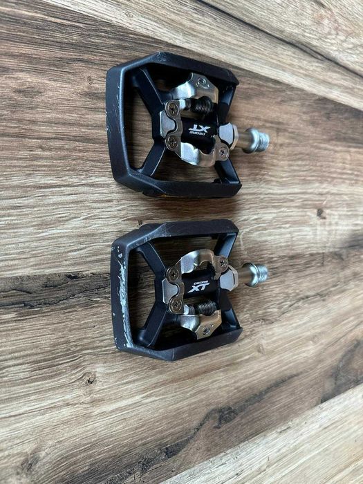 Pedale Shimano Deore XT PD-T8000 (SPD / Flat)