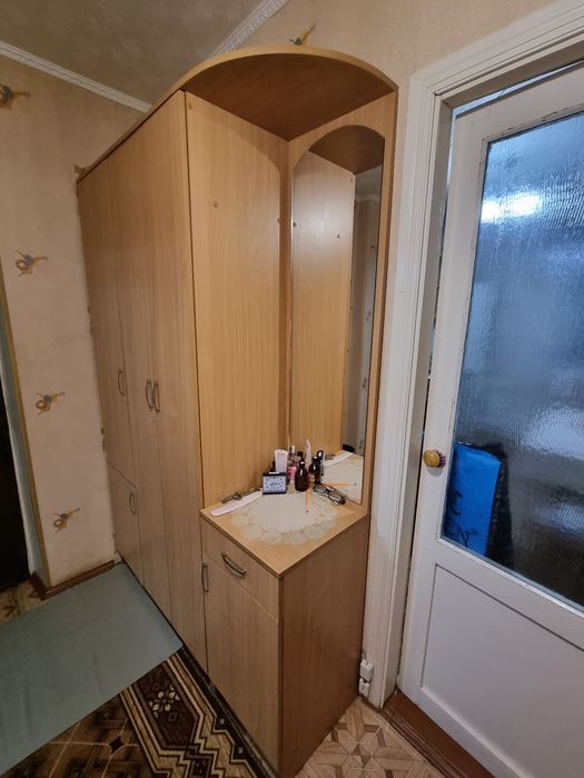 Шкаф в прихожую.